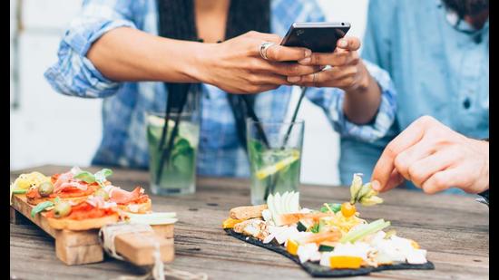 Chef Shubham Thakur, Megu, The Leela Palace advises, “You first eat with your eyes, so one needs to have an eye for detail.” (Photo: Shutterstock)