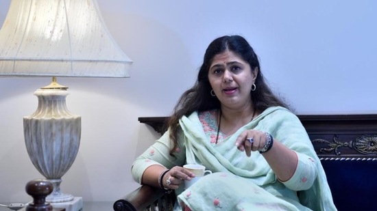 While stating that she or her sister had not demanded a ministerial berth, Pankaja Munde said this has, however, spread “negativity” among her supporters(Satish Bate/HT Photo)