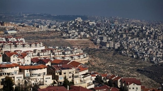 The Israeli settlement of Efrat (L) in the Gush Etzion settlement block as Bethlehem is seen in the background in the Israeli-occupied West Bank. (Reuters)