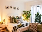 Indoor plants can make a huge difference. It not just adds positivity to the room but also adds a nice smell to air. Here are a few bedroom plants that you need to get right away to make your room even more peaceful.(Unsplash)