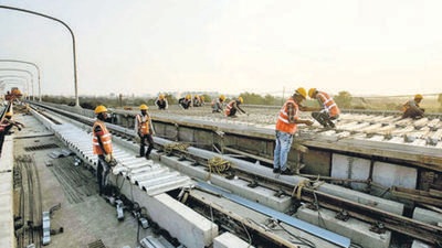 Metro work in progress at Vallabh Nagar Pimpri in Pune. (Pratham Gokhale/HT Photo)