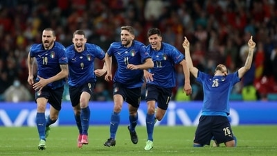 Italy players celebrate after the match Pool via REUTERS/Carl Recine. (Pool via REUTERS)