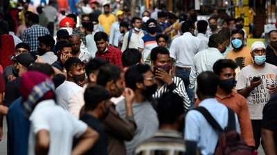 Heavy crowd at Gaffar Market, in New Delhi on July 9, 2021. (Sanjeev Verma/HT Photo) Heavy crowd at Gaffar Market, in New Delhi on July 9, 2021. (Sanjeev Verma/HT Photo)
