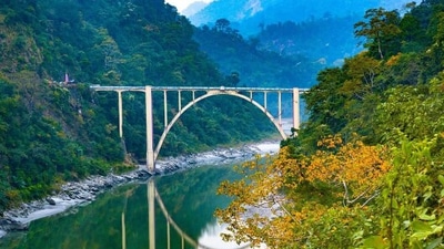 Coronation Bridge, West Bengal: This bridge connects the two districts of West Bengal - Darjeeling and Kalimpong. (Instagram/@savedarjeelingqueenofthehills)