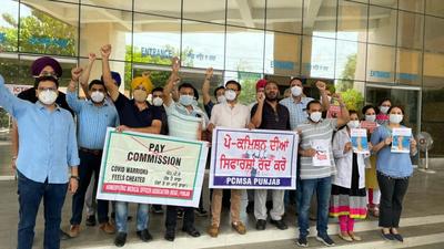 Doctors say their stir is also an attempt to save the public health care system. (HT FILE)