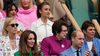 Kate Middleton and Prince William were seen in the audience at the Wimbledon finals. Priyanka Chopra is seen on row behind them. Kate Middleton and Prince William were seen in the audience at the Wimbledon finals. Priyanka Chopra is seen on row behind them.