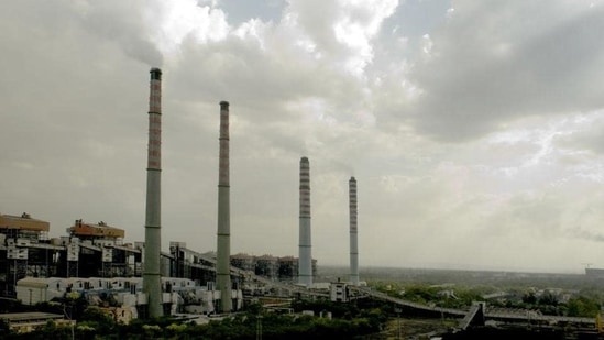 Most of India’s centrally-run power stations have shown progress in their efforts to meet the norms.(Harikrishna Katragadda/MINT)