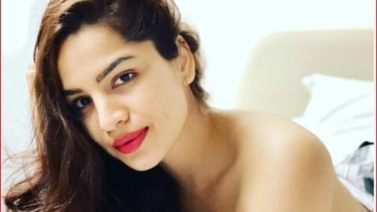 548px x 309px - Shikha Singh on being trolled: 'They are okay with bikini pictures, but  there is so much drama for my breastfeeding pic' - Hindustan Times