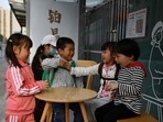 Here's how children learn languages faster than teens or older people Here's how children learn languages faster than teens or older people