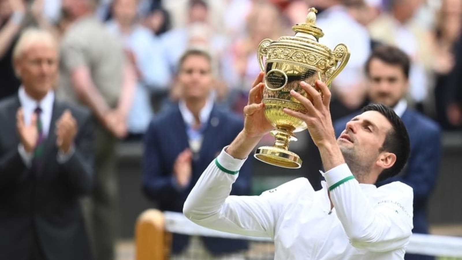 Novak Djokovic wins Wimbledon men's singles title, equals Federer and