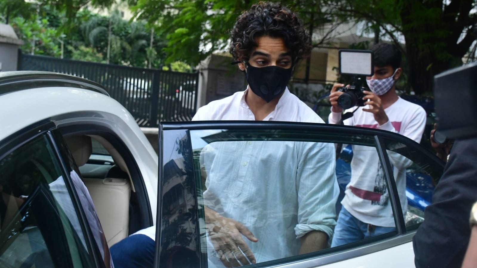 Ishaan Khatter, Karisma Kapoor visit Ananya Panday and her family after grandmother's death. See pics