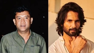Shahid Kapoor and director Ken Ghosh began their careers together with Ishq Vishk. Shahid Kapoor and director Ken Ghosh began their careers together with Ishq Vishk.