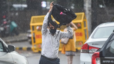 On Saturday, IMD’s daily bulletin said monsoon rain will take “another 24 hours” to reach the Capital. (PTI Photo/Ravi Choudhary) (PTI) On Saturday, IMD’s daily bulletin said monsoon rain will take “another 24 hours” to reach the Capital. (PTI Photo/Ravi Choudhary) (PTI)