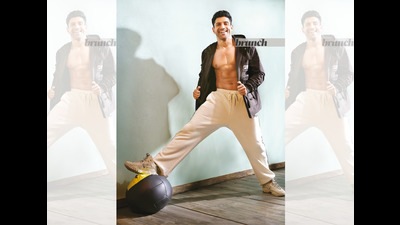 Farhan says that [actors] live another life, think like another person, be another person for that period [of a movie], which makes their craft exciting; Styling assisted by Sanket Khandagale; Make-up by Swapnil Pathare; Hair by Saurabh Bhatkar - Bblunt; Clothes by Fila (Prasad Naik)
