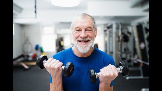 Use weights that you can lift in the five to 10 repetition range (Shutterstock) Use weights that you can lift in the five to 10 repetition range (Shutterstock)