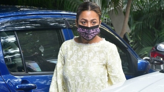 Amrita Arora spotted by paparazzi.(Varinder Chawla) Amrita Arora spotted by paparazzi.(Varinder Chawla)