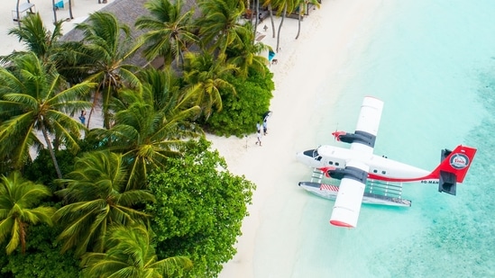 Take a flight over islands: There is nothing like watching the deep blue oceans from above on a twin-engine float plane.(Unsplash)