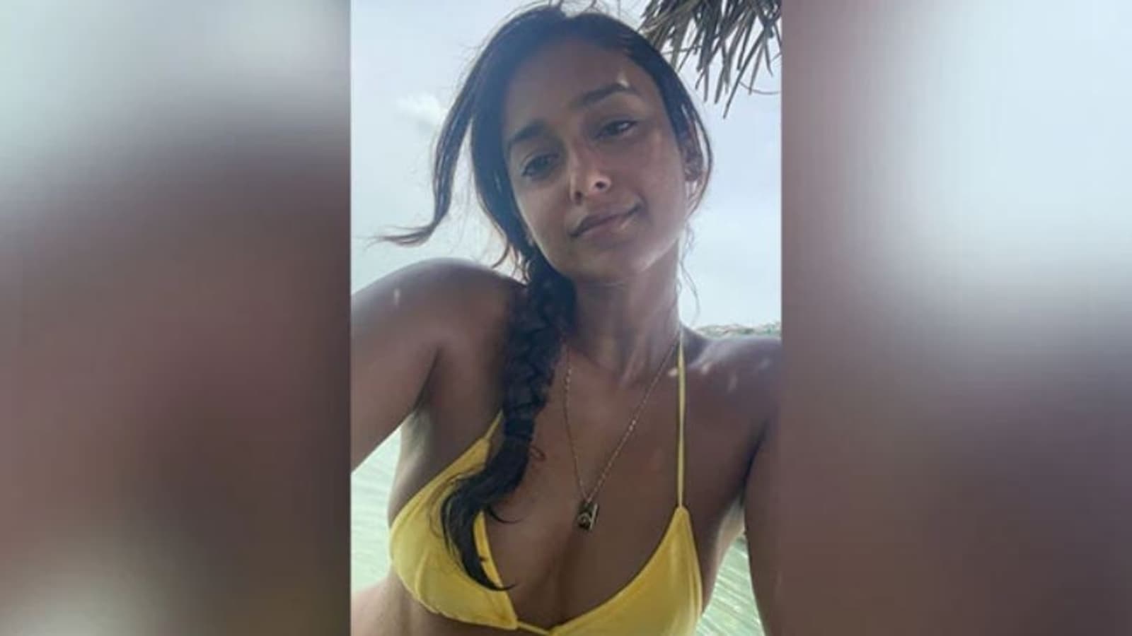 Ileana D Cruz Is A Beach Bum In Breathtaking New Vacation Pics See Here Bollywood Hindustan Times