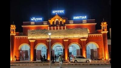 The train steamed out slowly and when it reached Amritsar, it was past midnight, perfectly dark, no sound, no coolies and no local transport. (HT file photo) The train steamed out slowly and when it reached Amritsar, it was past midnight, perfectly dark, no sound, no coolies and no local transport. (HT file photo)