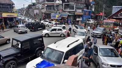 Inner city traffic congestion at Sanjauli in Shimla on July 5. People who did not have negative Covid-19 test reports and advance booking confirmation for hotels have been turned away as per “well-publicised” protocol for visitors, an official told HT. (Deepak Sansta / HT Photo) Inner city traffic congestion at Sanjauli in Shimla on July 5. People who did not have negative Covid-19 test reports and advance booking confirmation for hotels have been turned away as per “well-publicised” protocol for visitors, an official told HT. (Deepak Sansta / HT Photo)