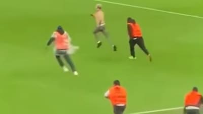 Euro 2020 final, Italy vs England: Pitch invader engages stewards in a hilarious cat-and-mouse chase. (Screengrab)