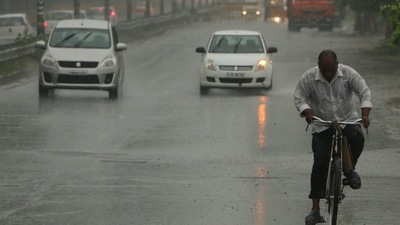 Earlier, the IMD had stated that the Southwest Monsoon would arrive in parts of North India on July 10, but it did not occur till Sunday evening. (HT file photo)
