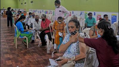 Beneficiaries get vaccinated against Covid-19 at Dahisar Jumbo Vaccination Centre in Mumbai on Monday, July 12. (HT photo) Beneficiaries get vaccinated against Covid-19 at Dahisar Jumbo Vaccination Centre in Mumbai on Monday, July 12. (HT photo)