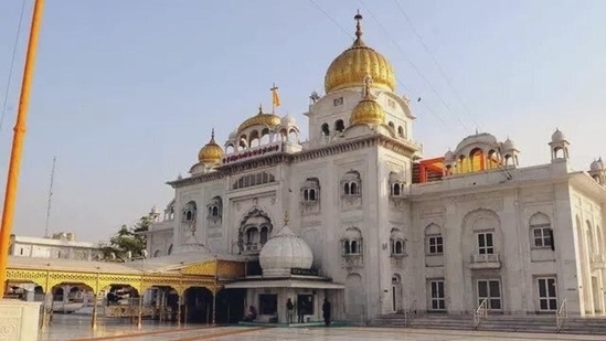 Entries to be restricted in religious places, officials of gurudwaras to strictly follow the DDMA order.(Photo: Twitter/ArvinderSoin) Entries to be restricted in religious places, officials of gurudwaras to strictly follow the DDMA order.(Photo: Twitter/ArvinderSoin)