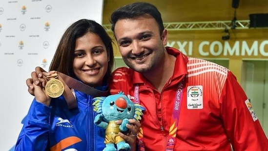 Heena Sidhu with her husband, coach and former shooter, Ronak Pandit.(PTI) Heena Sidhu with her husband, coach and former shooter, Ronak Pandit.(PTI)