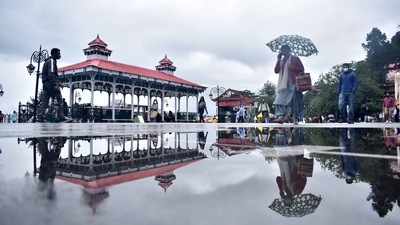 People out with umbrellas after a spell of rain at Ridge in Shimla on July 12. The influx of tourists to the hilly, northern states over recent weeks has already caused alarm due to Covid-19 concerns. (Deepak Sansta / HT Photo) People out with umbrellas after a spell of rain at Ridge in Shimla on July 12. The influx of tourists to the hilly, northern states over recent weeks has already caused alarm due to Covid-19 concerns. (Deepak Sansta / HT Photo)