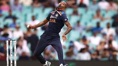 Hardik Pandya bowling during the India vs Australia series. (Getty Images) Hardik Pandya bowling during the India vs Australia series. (Getty Images)