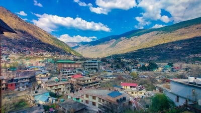 Kullu, Himachal Pradesh: You can travel to this hill station hassle-free. Catch a flight from Delhi. The travel duration is 1 hour 20 minutes. (Unsplash) Kullu, Himachal Pradesh: You can travel to this hill station hassle-free. Catch a flight from Delhi. The travel duration is 1 hour 20 minutes. (Unsplash)