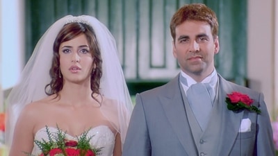 Katrina Kaif and Akshay Kumar in a still from Namastey London. Katrina Kaif and Akshay Kumar in a still from Namastey London.