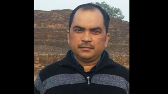 Dilip Kumar Tripathi undertook the challenge to transform the village, a task that took him six years to complete.(Twitter) Dilip Kumar Tripathi undertook the challenge to transform the village, a task that took him six years to complete.(Twitter)