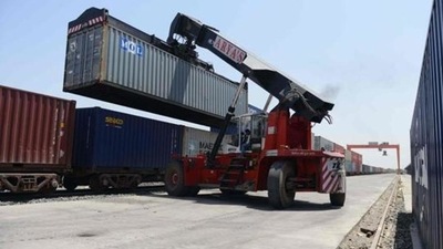 Despite a 68-day nationwide hard lockdown since March 25 last year, UP achieved 0.65% growth in exports in FY-21. (Bloomberg)