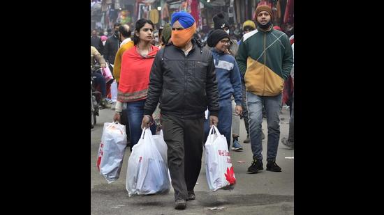 The mayor says a separate team of officials will soon be formed only to enforce the ban on plastic carry bags and hefty challans levied on the violators as per the norms. (HT file photo)
