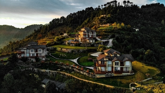 Mussoorie, Uttarakhand: Known as The Queen of Hills, Mussoorie is in the foothills of the Garhwal Himalayan range. The nearest airport is Jolly Grant Airport and the distance from Jolly Grant Airport to Mussoorie is 1 hour 17 minutes.(Unsplash)