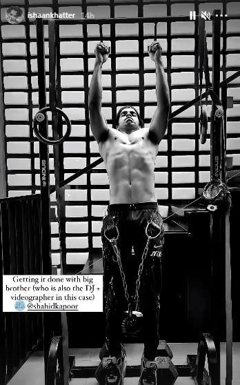 Ishaan Khatter sets major home fitness goals as he nails pull-ups with an adjustable kettlebell attached to him(Instagram/ishaankhatter)