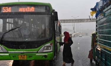 On January 6, the Delhi Transport Corporation (DTC) approved funds for the procurement of 1,000 low-floor air-conditioned CNG buses. (Ajay Aggarwal / Hindustan Times) On January 6, the Delhi Transport Corporation (DTC) approved funds for the procurement of 1,000 low-floor air-conditioned CNG buses. (Ajay Aggarwal / Hindustan Times)