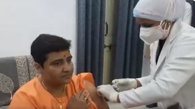 Madhya Pradesh Congress leader Narendra Saluja shared the video of Sadhvi Pragya getting Covid-19 vaccine at home.