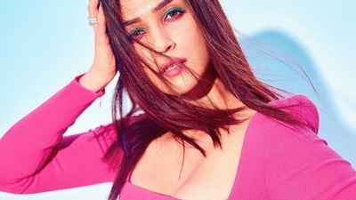 And her latest one is proof that pink can also be edgy, and Kriti's colourful make-up and accessory choice truly made her look like 'a mermaid in a sea of fish'. (Instagram) And her latest one is proof that pink can also be edgy, and Kriti's colourful make-up and accessory choice truly made her look like 'a mermaid in a sea of fish'. (Instagram)