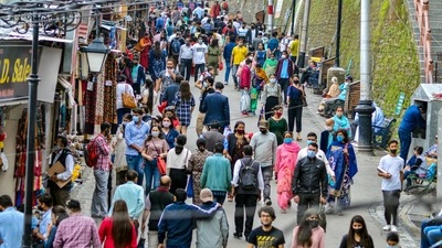 Shimla in Himachal Pradesh is witnessing a heavy influx of tourists despite warning from authorities. (PTI) Shimla in Himachal Pradesh is witnessing a heavy influx of tourists despite warning from authorities. (PTI)