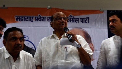 The meeting, held against the backdrop of talks of fissures among Maharashtra’s ruling Maha Vikas Aghadi (MVA) allies and the Enforcement Directorate’s action against NCP leaders Anil Deshmukh and Eknath Khadse created buzz in the political circles. (HT File) The meeting, held against the backdrop of talks of fissures among Maharashtra’s ruling Maha Vikas Aghadi (MVA) allies and the Enforcement Directorate’s action against NCP leaders Anil Deshmukh and Eknath Khadse created buzz in the political circles. (HT File)
