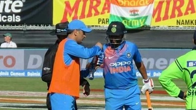 Suresh Raina (R) recalled a hilarious banter with MS Dhoni (L) during Ireland T20I (Twitter) Suresh Raina (R) recalled a hilarious banter with MS Dhoni (L) during Ireland T20I (Twitter)