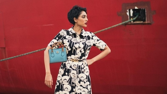 The dress is priced on the Gucci website at $ 2,980 which is approximately <span class=
