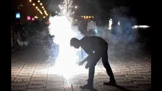 The commissioner of police has banned playing loud music between 10pm and 6am. Now, permission must be sought before hiring a disc jockey or blaring loudspeakers at any event between 10pm to 6am. (Representative Image/HT File)