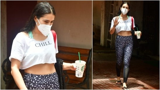 Sara carried a black tote bag with her gym look. She wore a white face mask to stay safe amid the pandemic and left her locks open in a middle parting.(Varinder Chawla)
