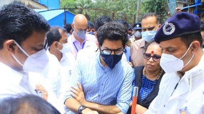 Aaditya Thackeray taking stock of situation (twitter.com/AUThackeray)