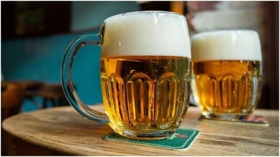 Drinking alcohol linked with more than 7,40,000 new cancer cases in 2020: Study (Unsplash) Drinking alcohol linked with more than 7,40,000 new cancer cases in 2020: Study (Unsplash)