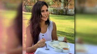 Katrina Kaif: This fitness enthusiast of Bollywood is also a foodie. She revealed in several interviews that her favourite Indian food is dosa. She also savours seafood especially prawns and crabs. (Instagram/@katrinakaif) Katrina Kaif: This fitness enthusiast of Bollywood is also a foodie. She revealed in several interviews that her favourite Indian food is dosa. She also savours seafood especially prawns and crabs. (Instagram/@katrinakaif)